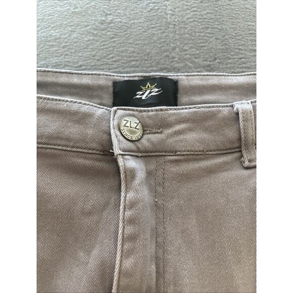 ZLZ Denim Men’s Size 36/30 Jeans Gray Straight Leg Casual - Picture 3 of 10